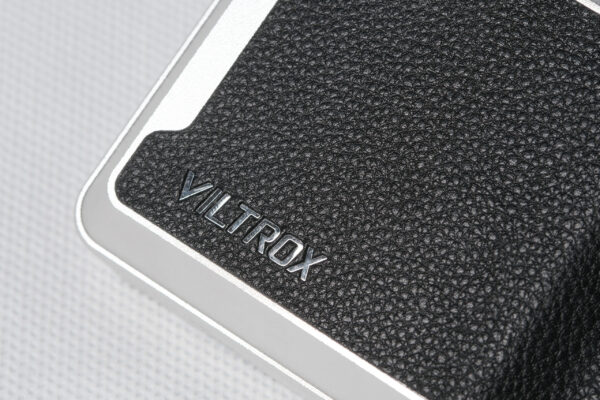 Viltrox Retro 08X LED Compacto RGB - Image 5