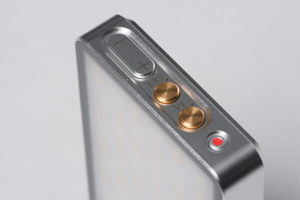 Viltrox Retro 08X LED Compacto RGB - Image 8